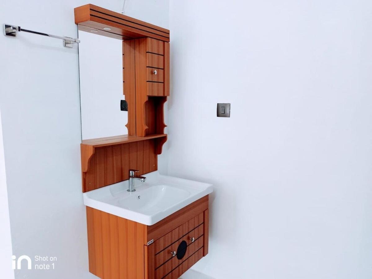 Apartament Elamkulam Penthouse - 3Bhk Ac With Kitchen - Kochi Chottanikara Zewnętrze zdjęcie